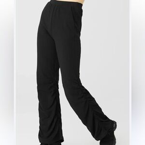 Alo Yoga Soft Sculpt Pants